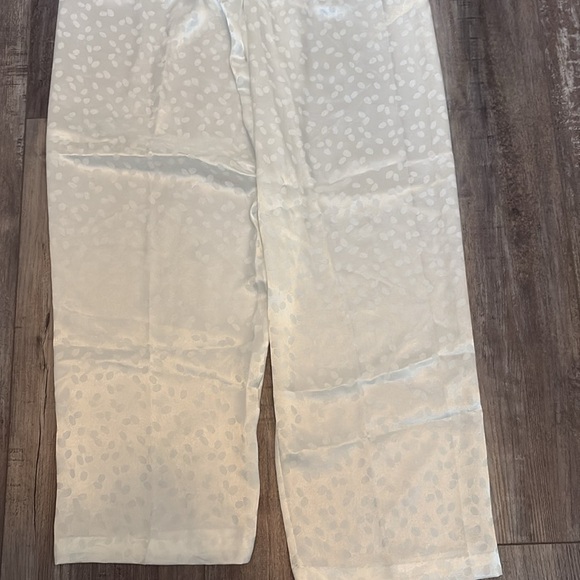 Oscar De La Renta Two Piece Pajama Set Size large - Picture 3 of 9